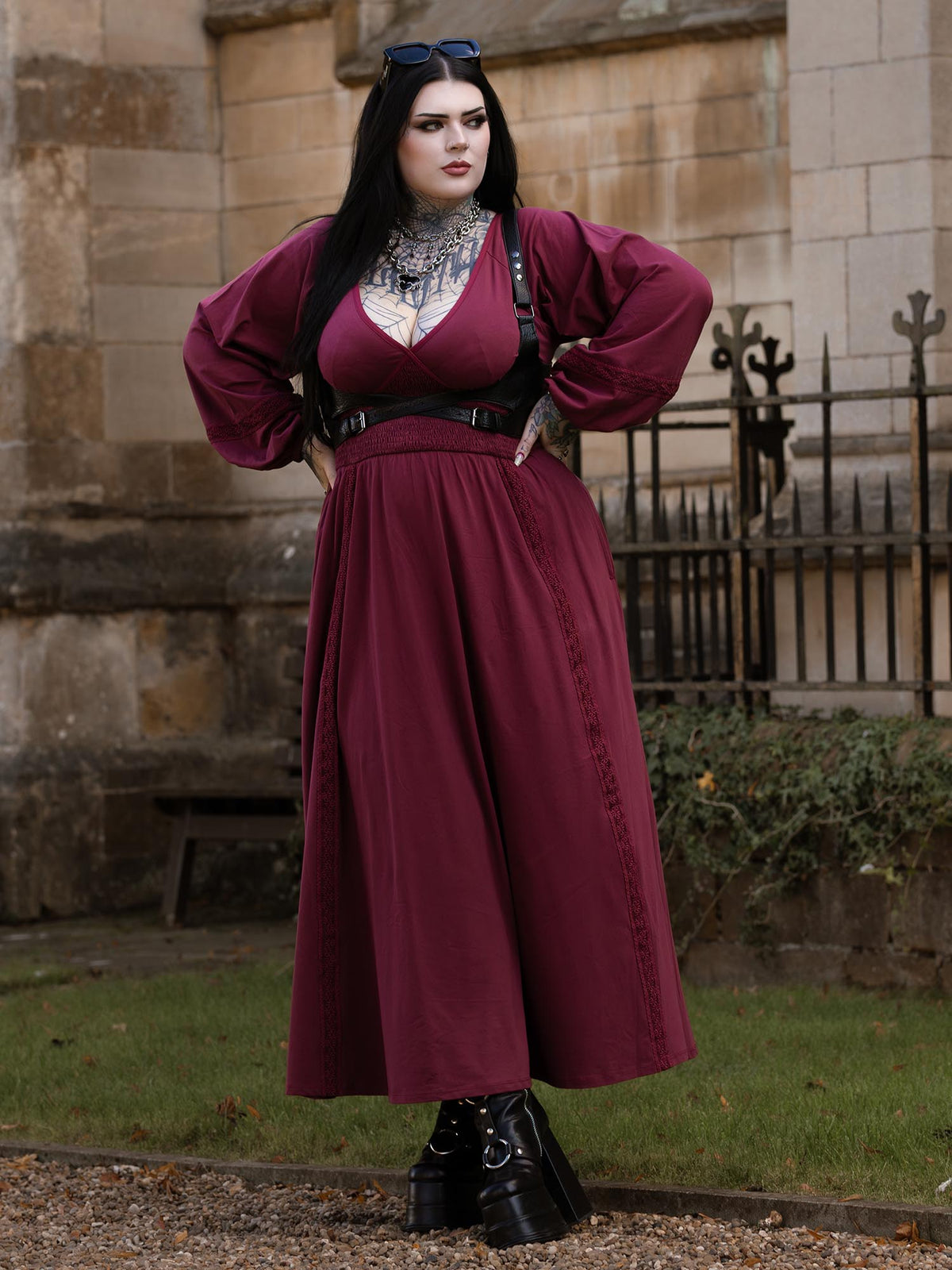 Ellis - 5ft 7 - Size F