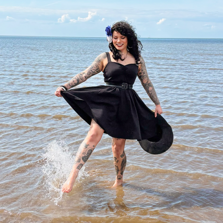 Black Sweetheart Fit & Flare Dress | Sizes 0-34 | Snag – Snag Canada