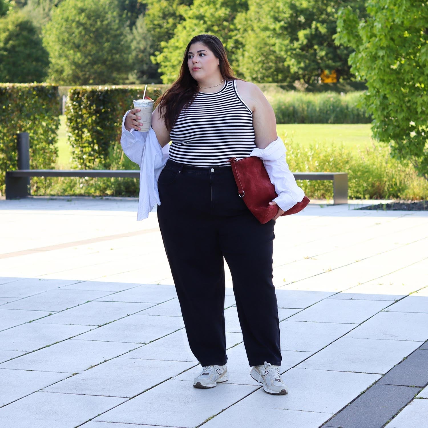 Selin, 5ft 7in / 171cm - Size H2 Reg