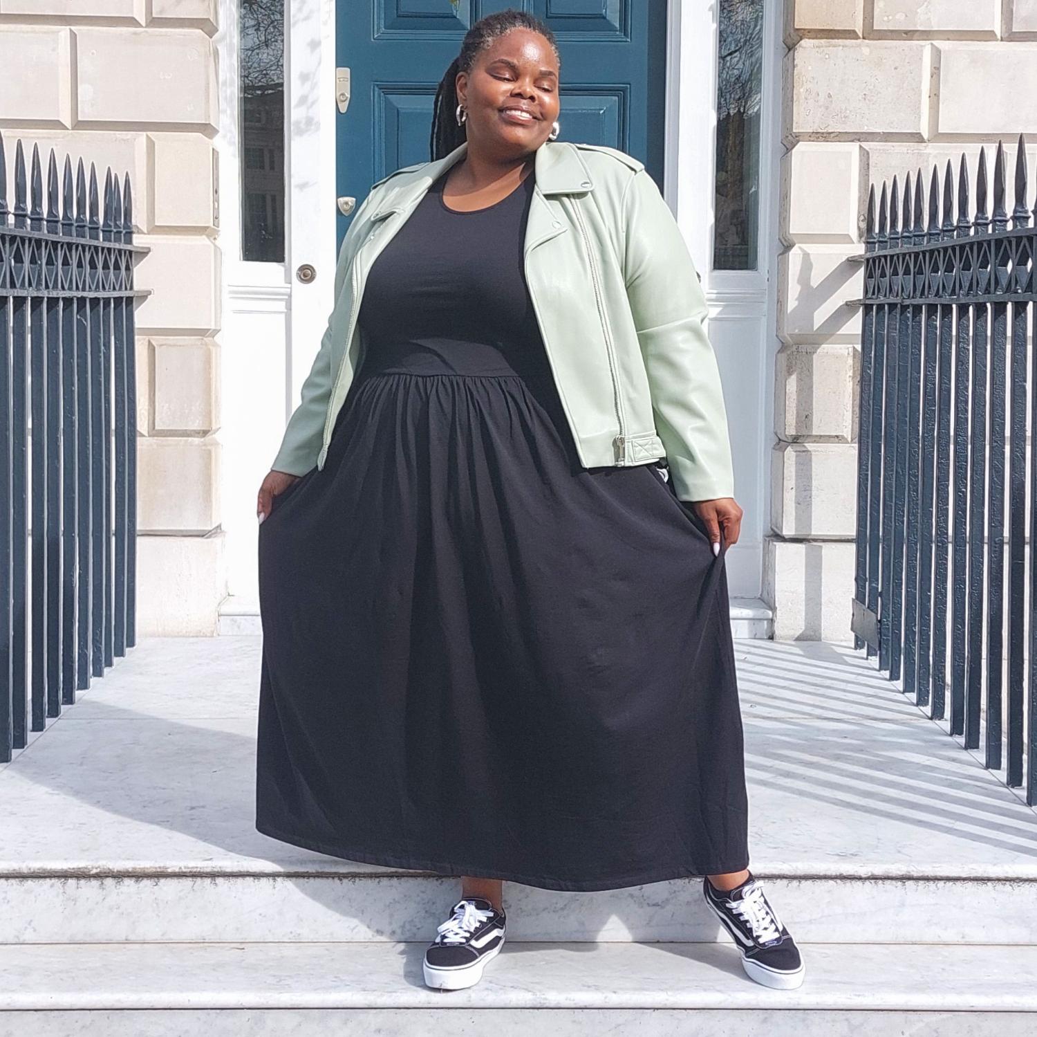 Tiffany - 5ft 6 - Size H