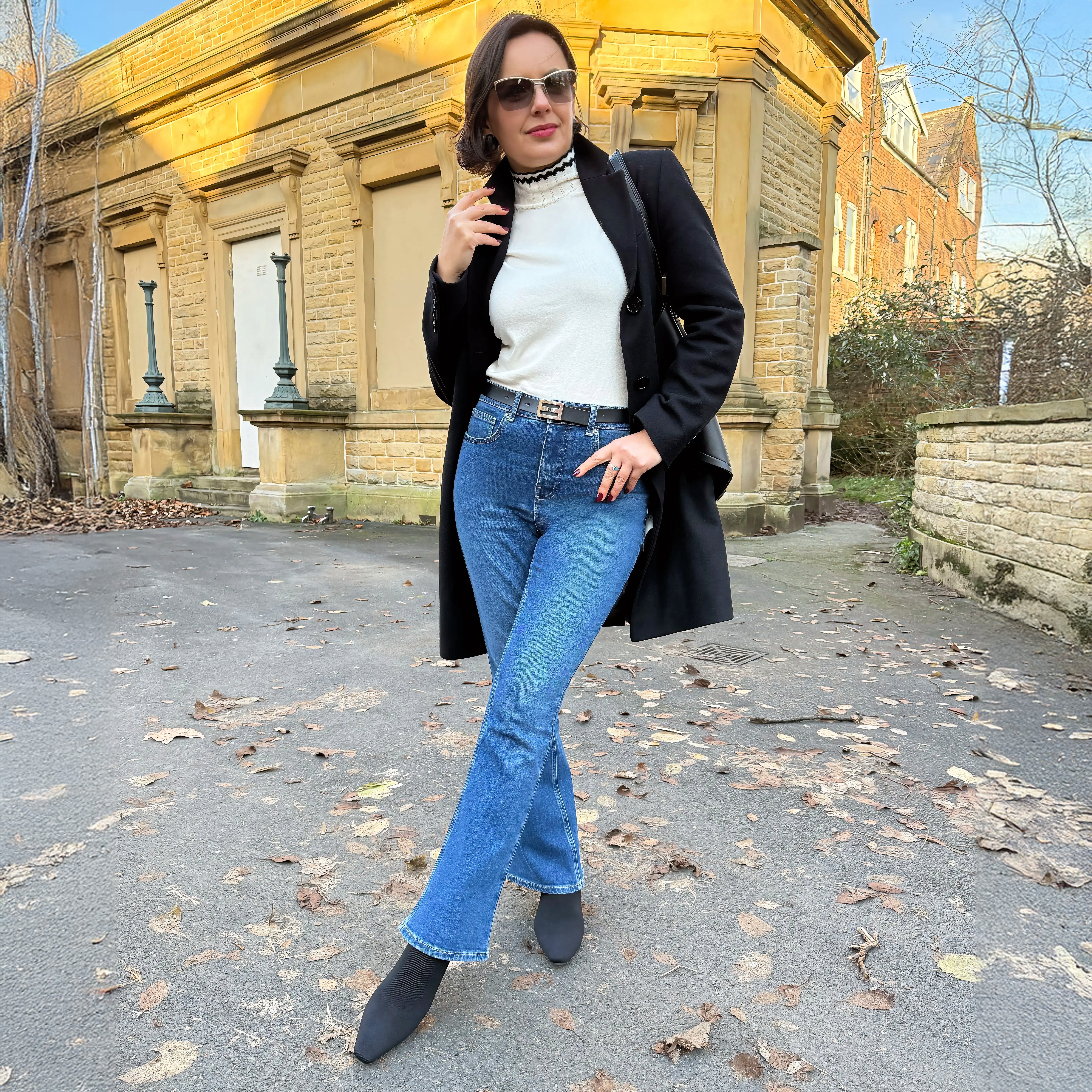 Jeans Bootcut ABS By Allen Schwartz - Taille 30, Couleur Bleu, Pour Femme - Occasion Très Bon état