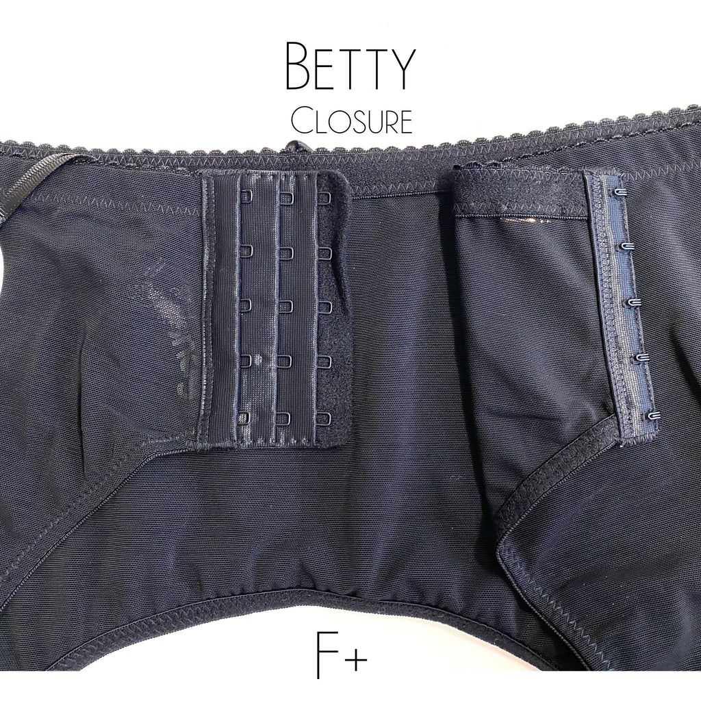 Black Suspender Belt - Betty