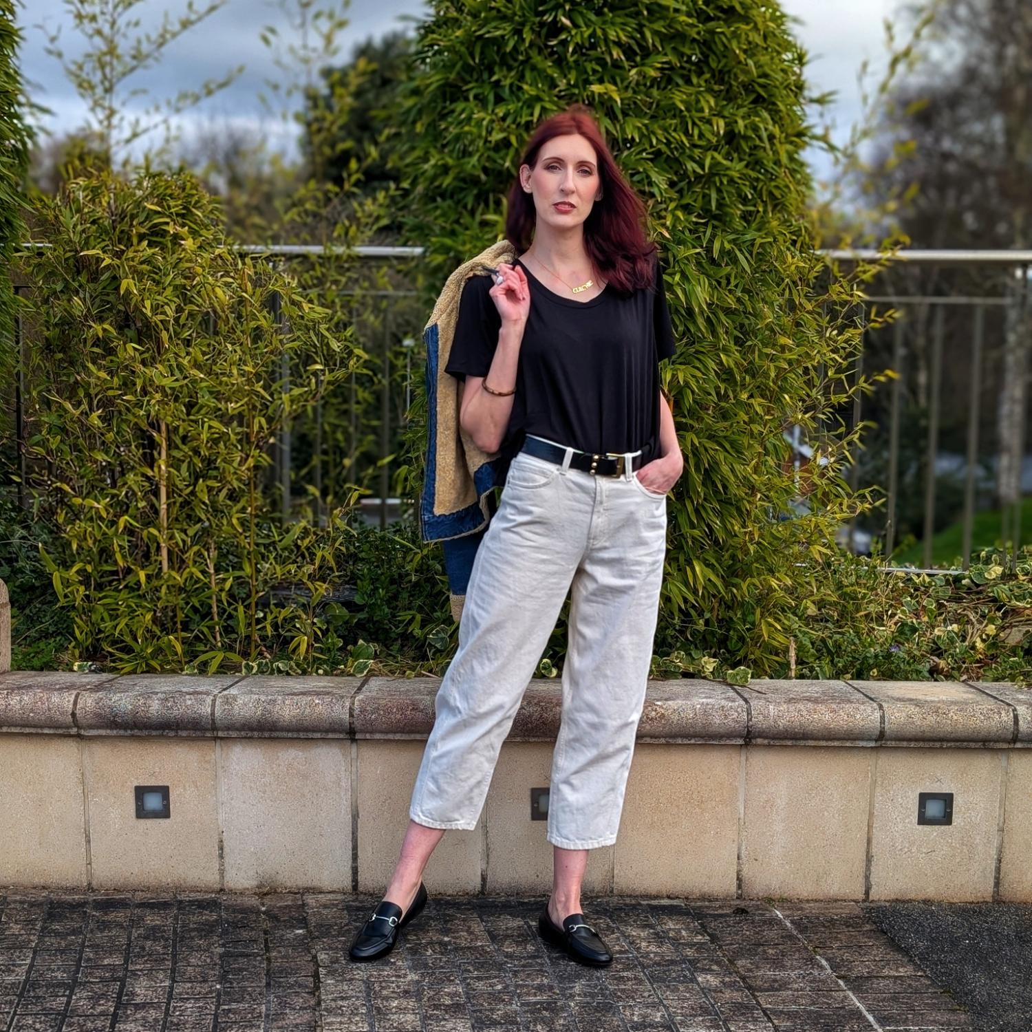 Cooling Wood-Pulp Scoop Neck Tee - Black