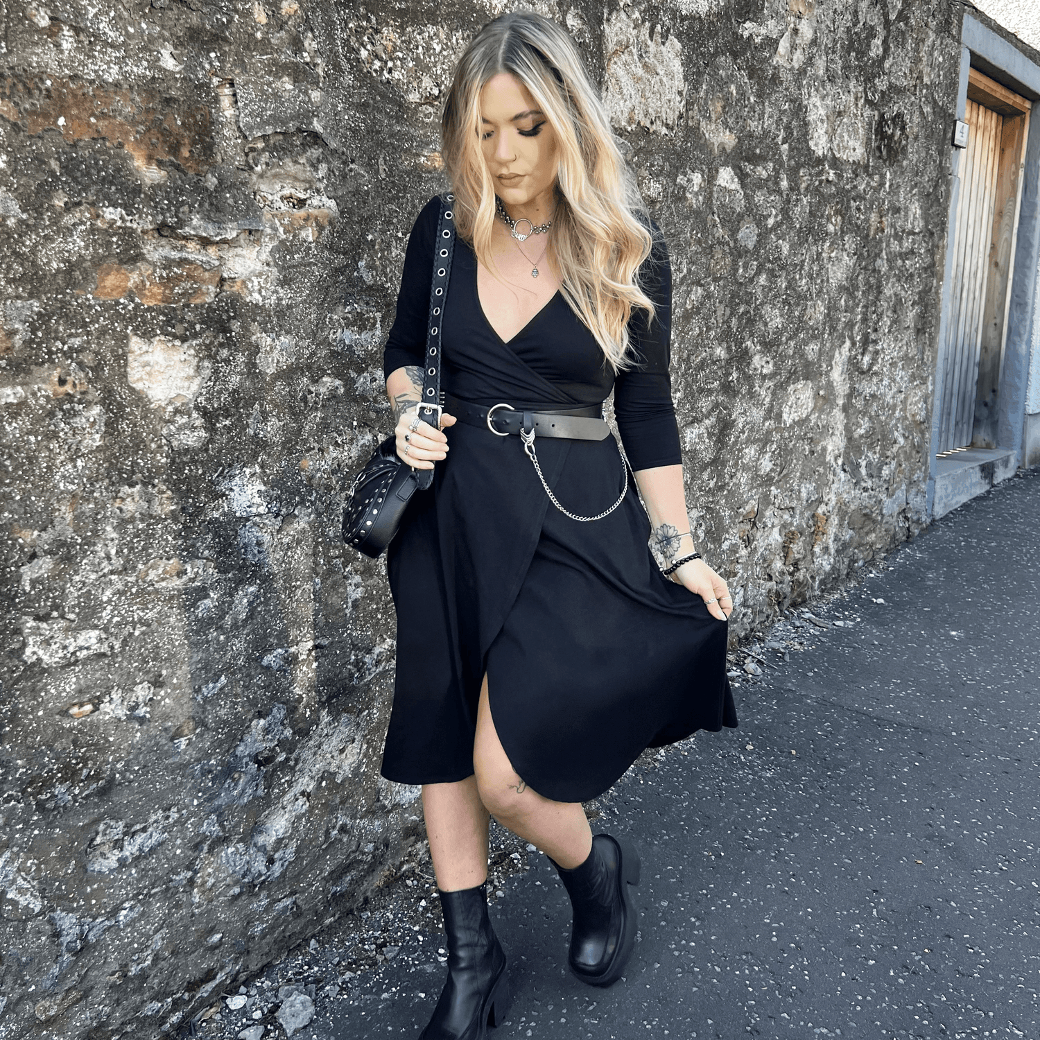 Black dress canada shop