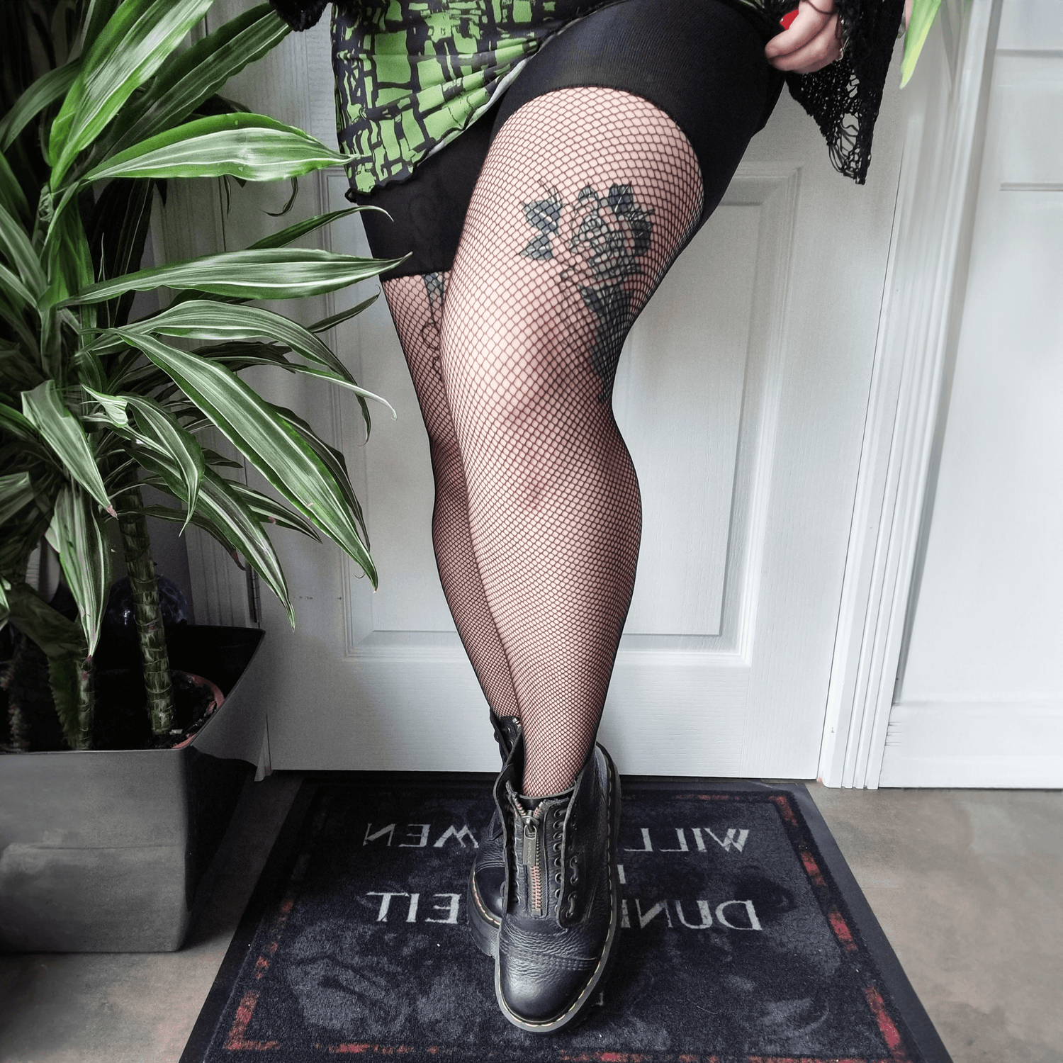 Thighs the Limit Fishnets - Black