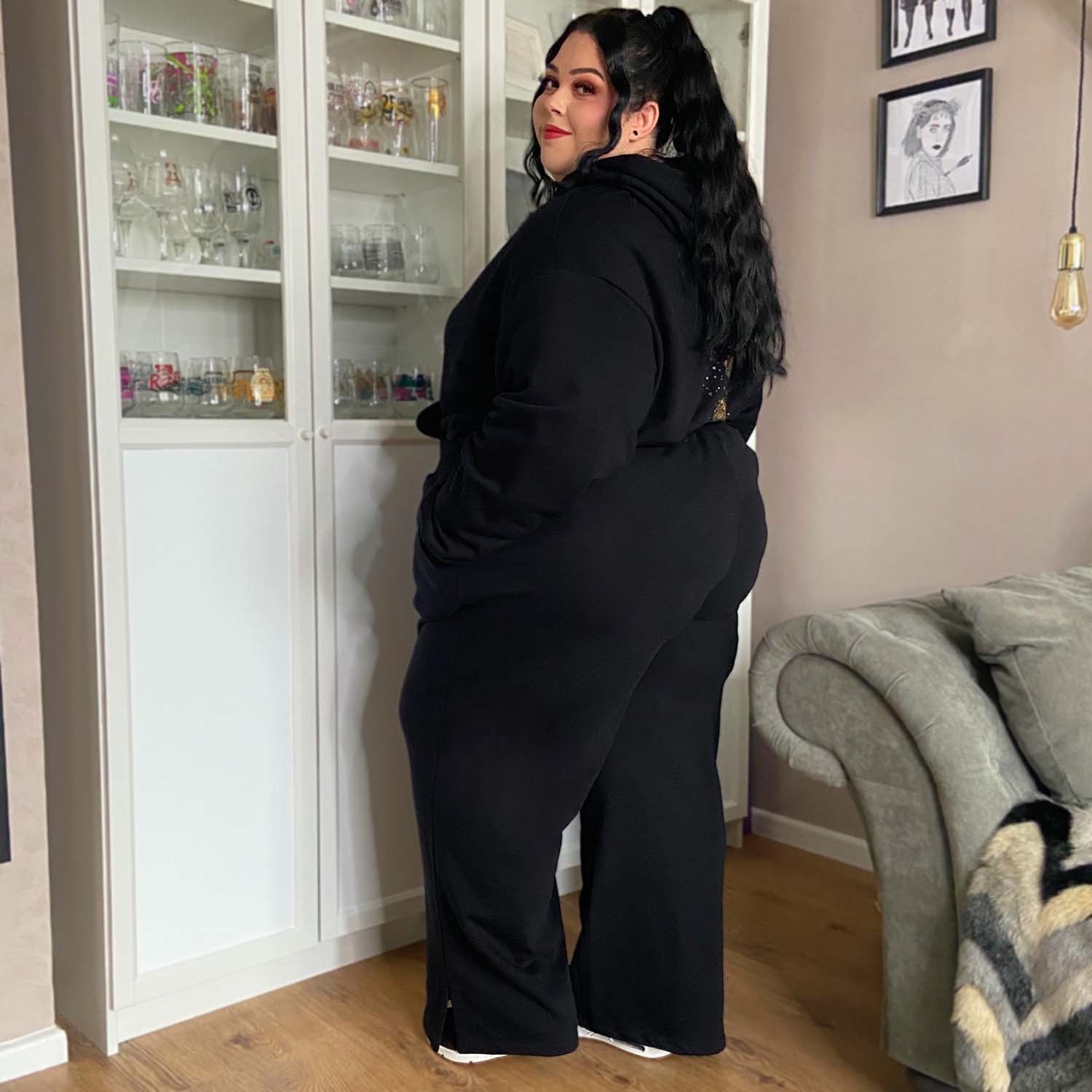 Natalie - Size H (sized down for snug fit)