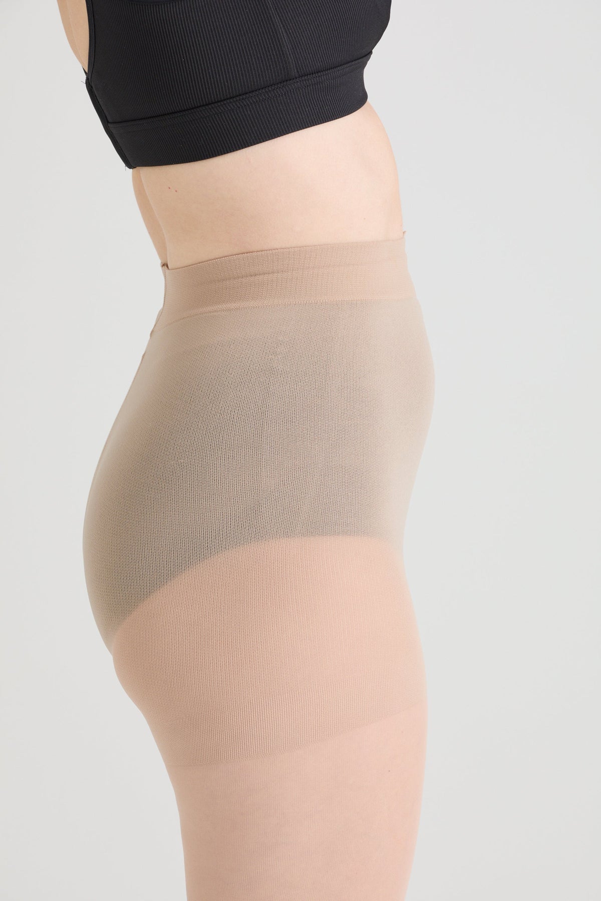 Sheer 30 Den Pantyhose - Vanilla Marshmallow