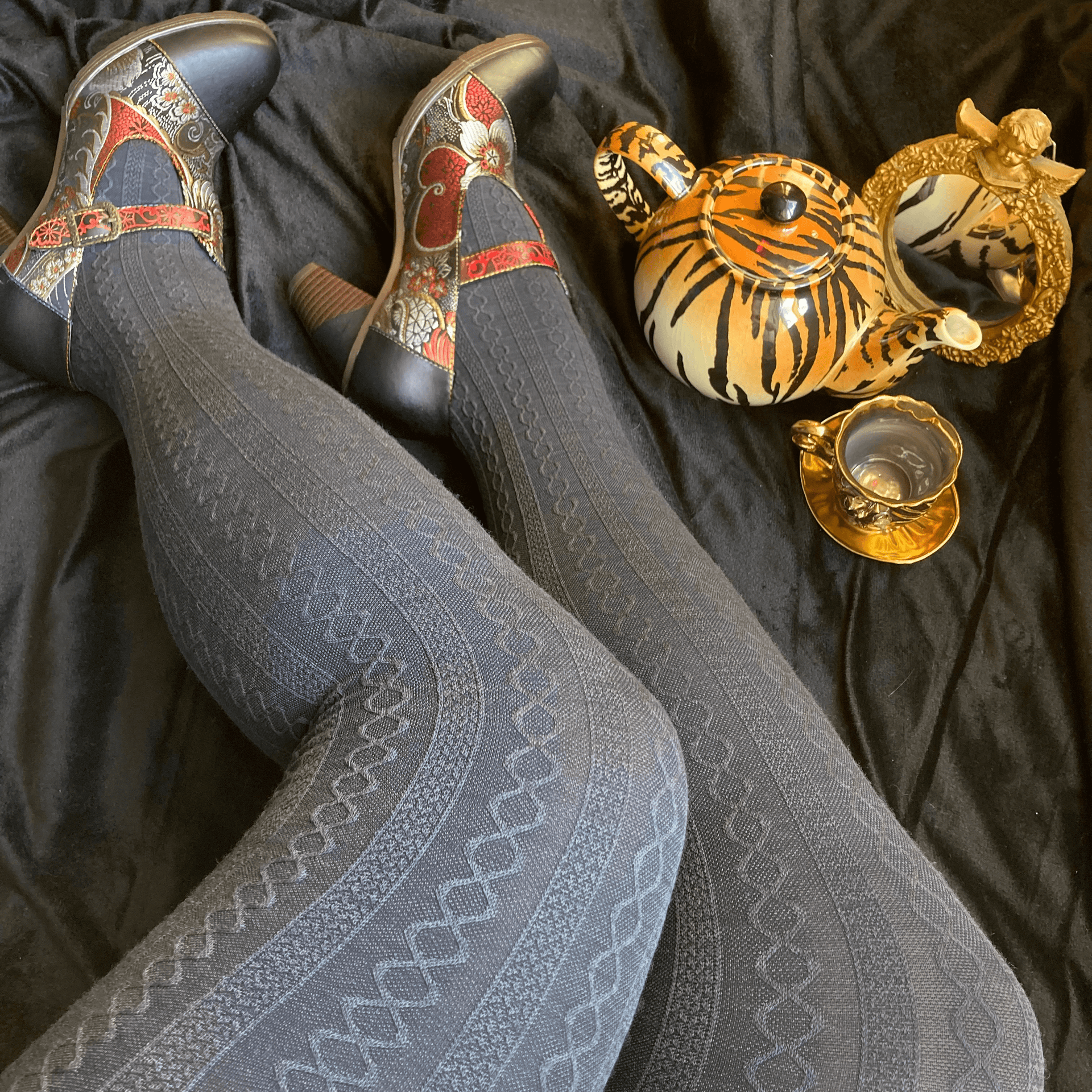 レッグウェア PURE GRANDE DIA-WARM Support Tights 2set Grannies Cable Knit Wool Tights V2 | Snag – Snag Canada