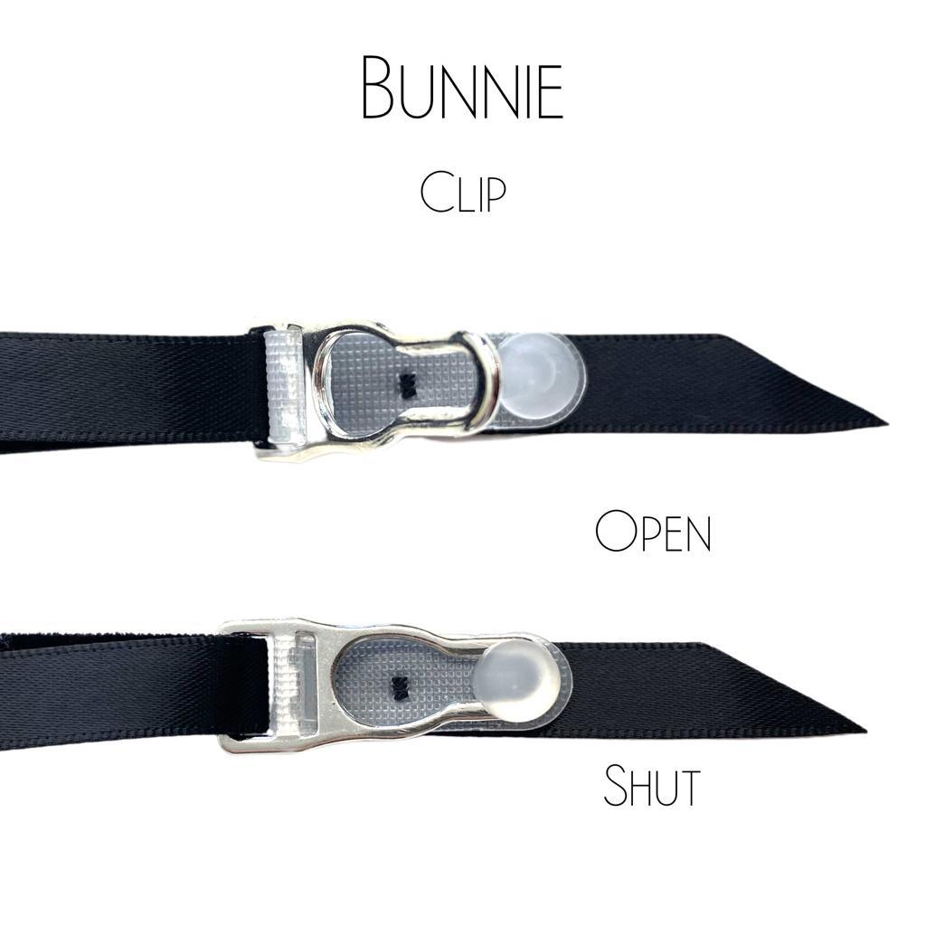 Vintage Suspender Belt - Bunnie - Snag Canada