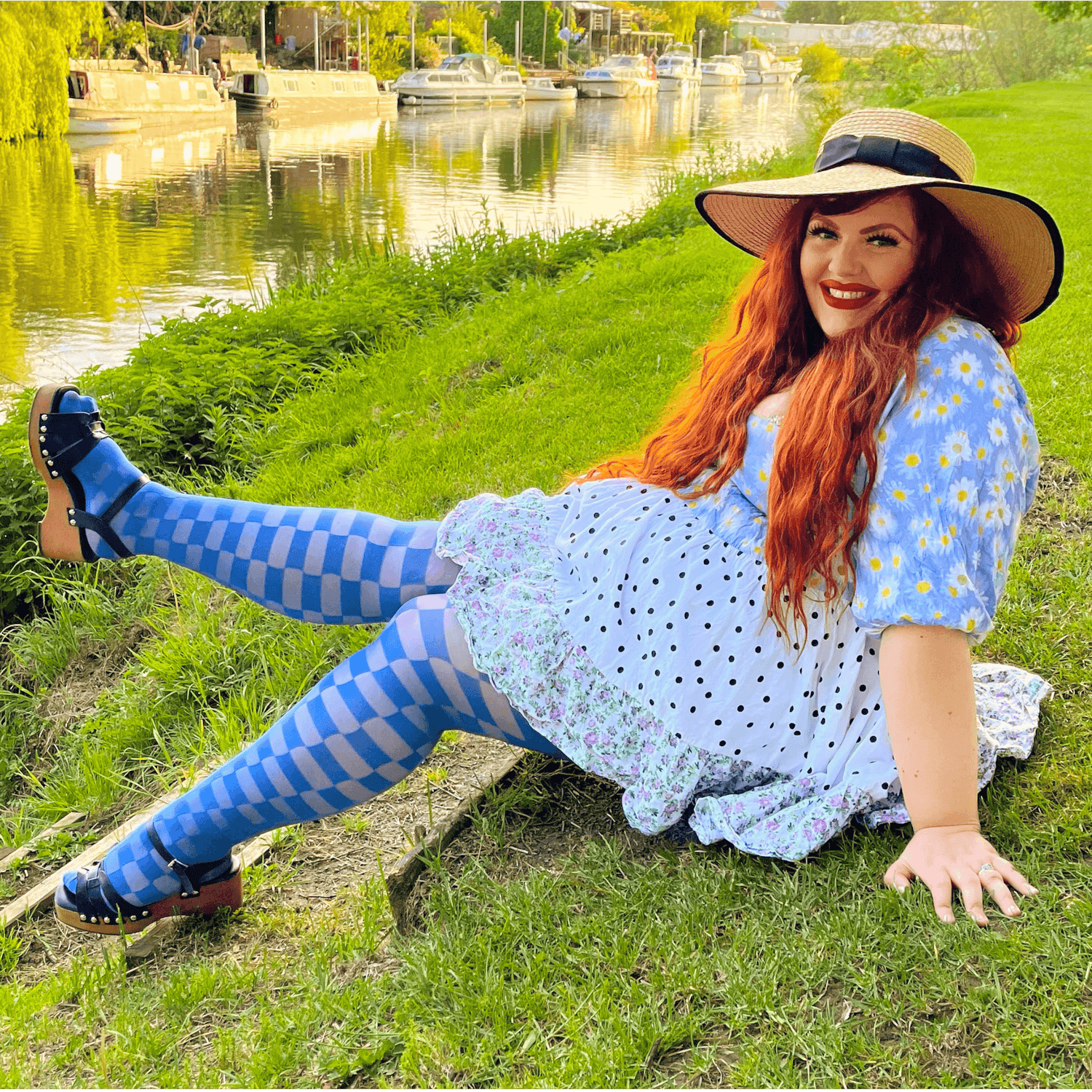 Blue patterned tights clearance